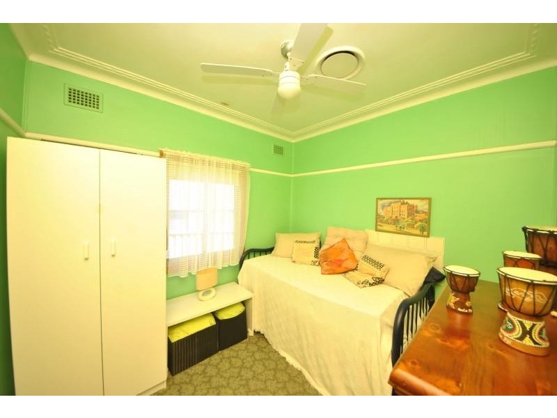 18 St Pauls Place, Chester Hill NSW 2162