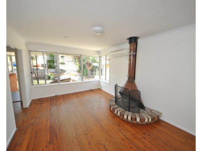 50  Caroline Crescent, Georges Hall NSW 2198