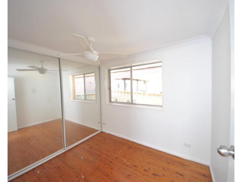50  Caroline Crescent, Georges Hall NSW 2198