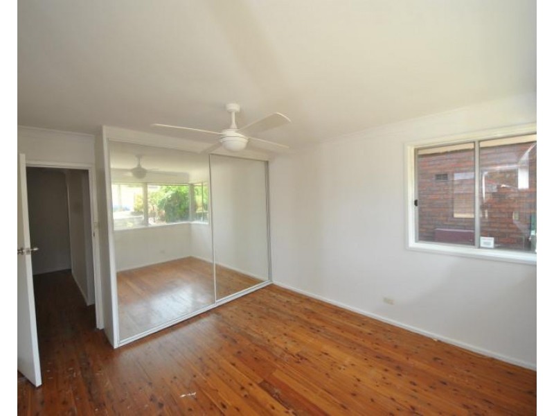 50  Caroline Crescent, Georges Hall NSW 2198