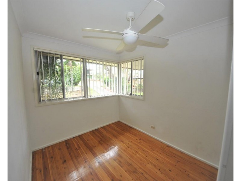 50  Caroline Crescent, Georges Hall NSW 2198