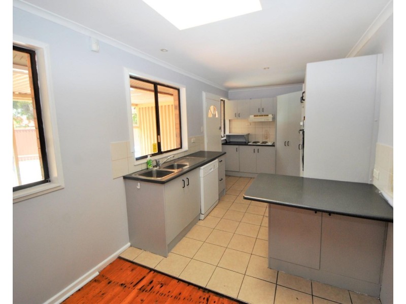 6 Crystal Place, Doonside NSW 2767