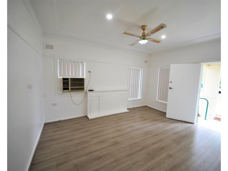 16 Merle Street, Bass Hill NSW 2197