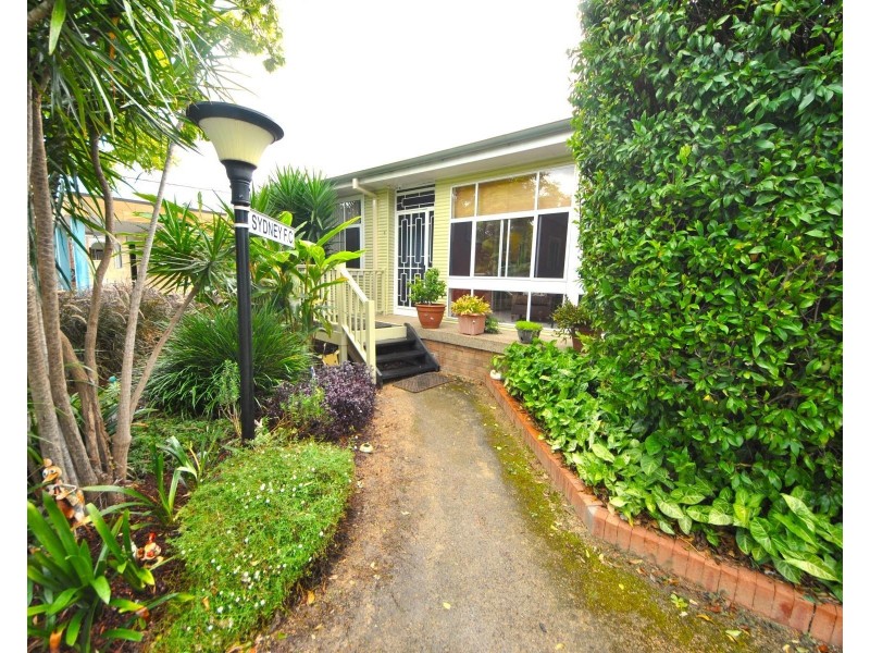 8 Chiswick Road, South Granville NSW 2142