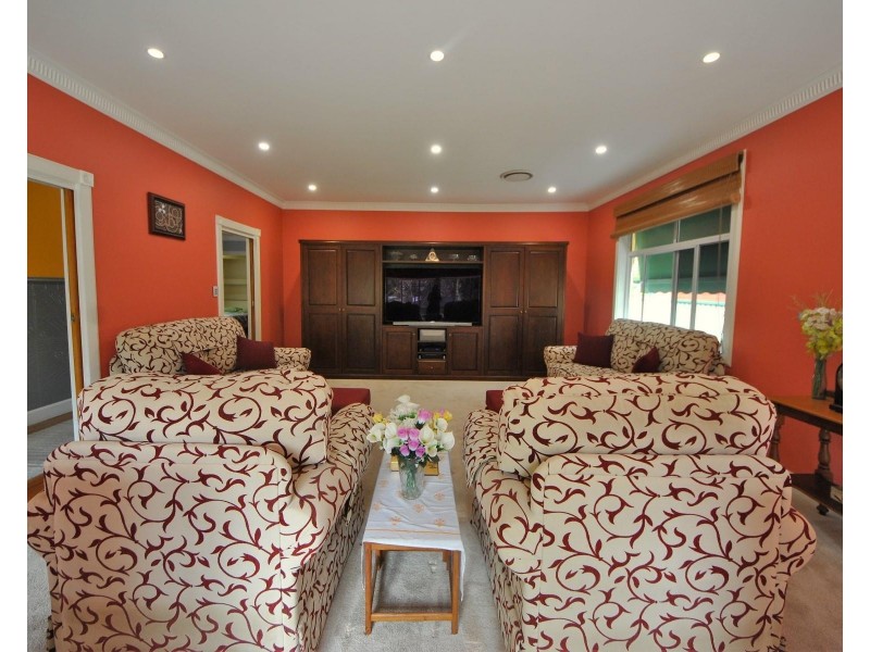 8 Chiswick Road, South Granville NSW 2142