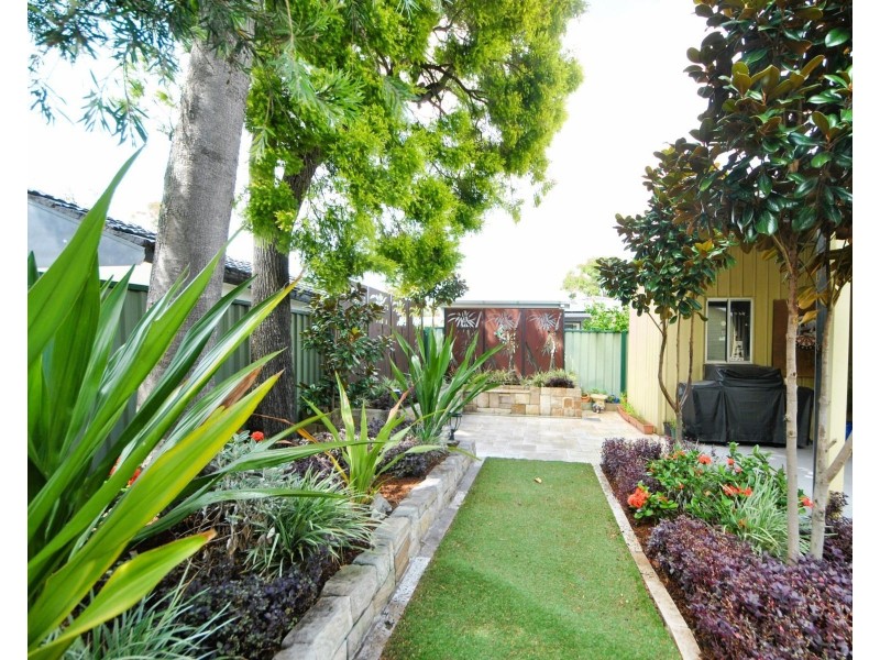 8 Chiswick Road, South Granville NSW 2142