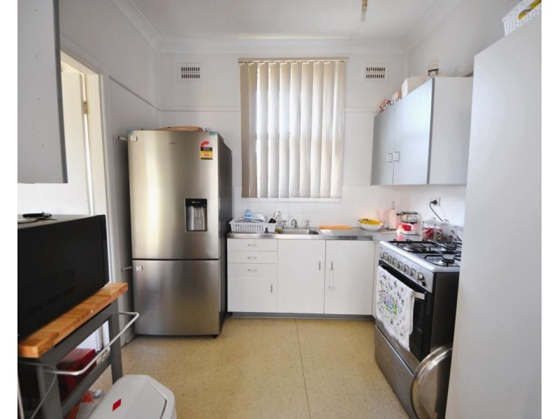 18 Gundaroo Street, Villawood NSW 2163