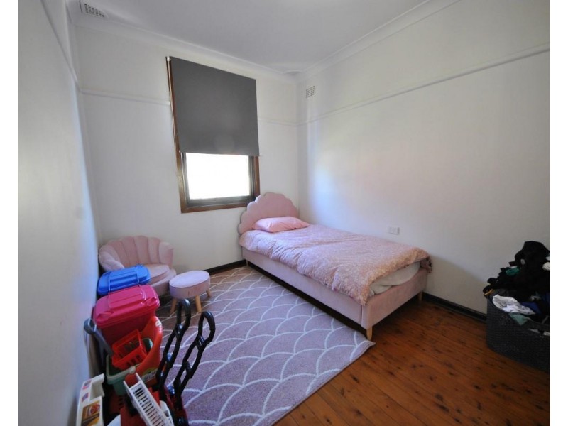 18 Gundaroo Street, Villawood NSW 2163