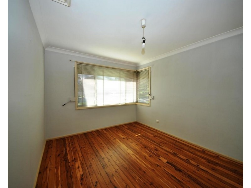 114 Renton Avenue, Moorebank NSW 2170