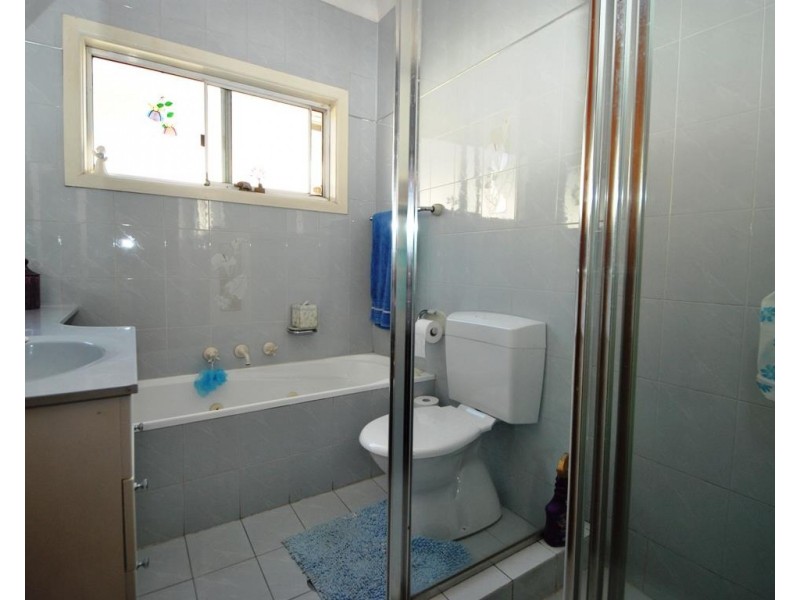 10 Lals Parade, Fairfield East NSW 2165