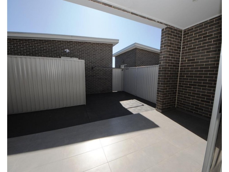16a Cathcart Street, Fairfield NSW 2165