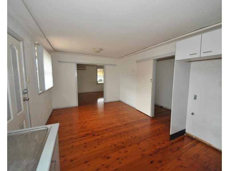 12 Dalton Avenue, Condell Park NSW 2200