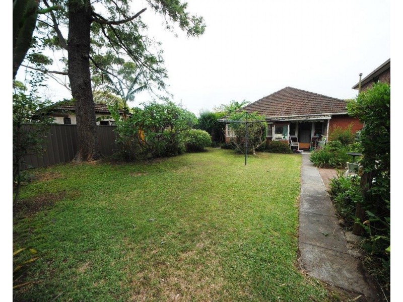 233 Hector Street, Sefton NSW 2162