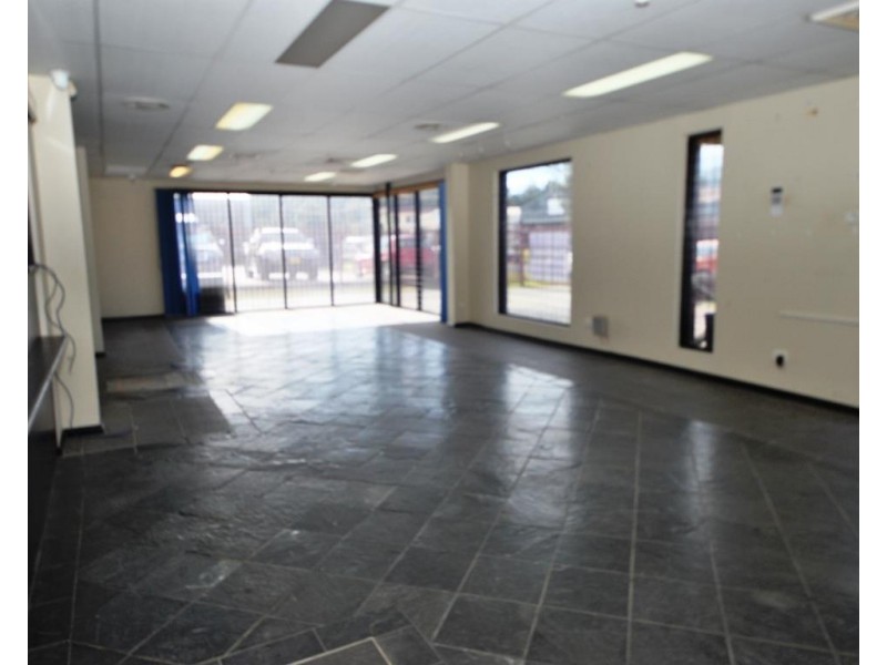 1/2 Mineral Rd, Oak Flats NSW 2529