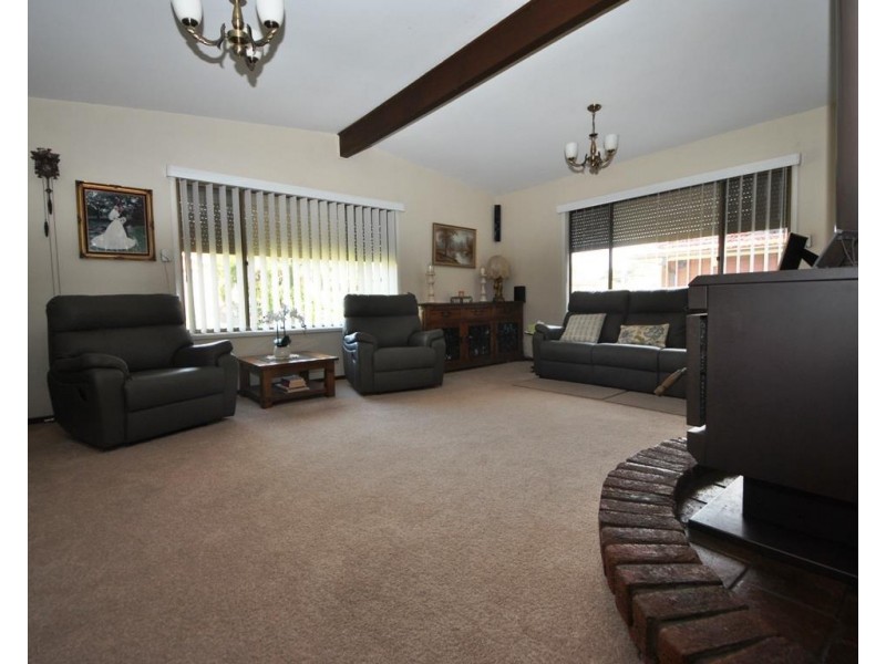 58 Caroline Crescent, Georges Hall NSW 2198