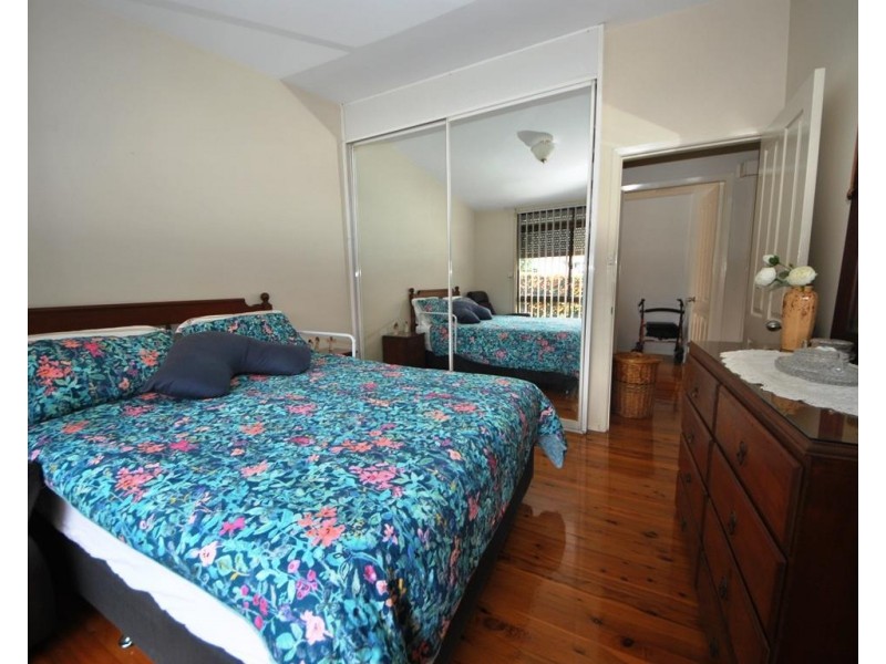 58 Caroline Crescent, Georges Hall NSW 2198