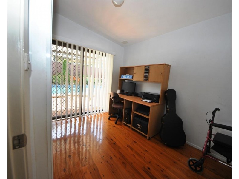 58 Caroline Crescent, Georges Hall NSW 2198