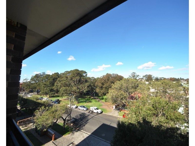 12/7 Myers Street, Roselands NSW 2196