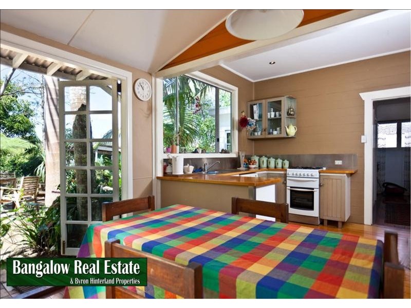 9 Lismore Rd, Bangalow NSW 2479