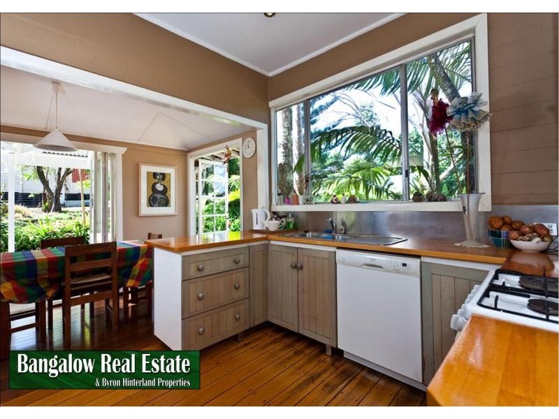 9 Lismore Rd, Bangalow NSW 2479