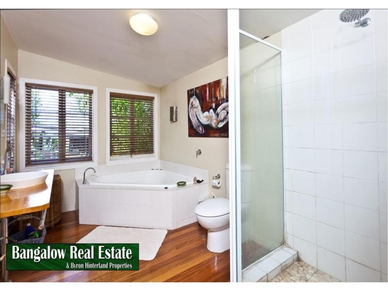 9 Lismore Rd, Bangalow NSW 2479