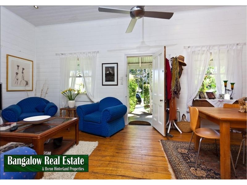 9 Lismore Rd, Bangalow NSW 2479