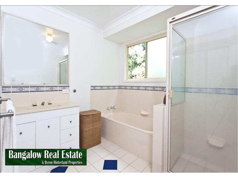 2/9 Colin St, Bangalow NSW 2479