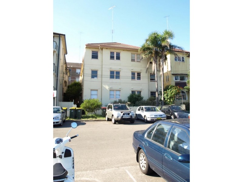 10/3 Baden St, Coogee NSW 2034