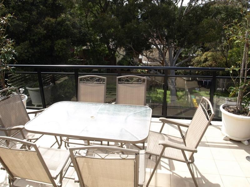 1/141 Mount St, Coogee NSW 2034