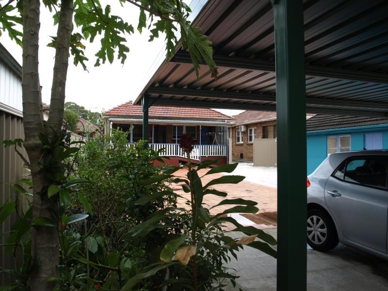 37 Robinson (North) St, Wiley Park NSW 2195
