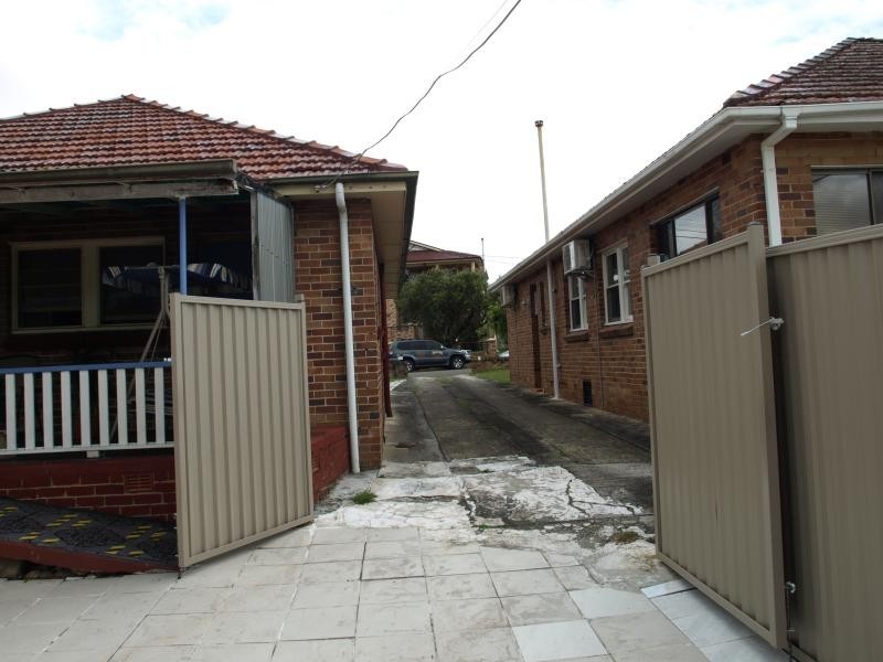 37 Robinson (North) St, Wiley Park NSW 2195