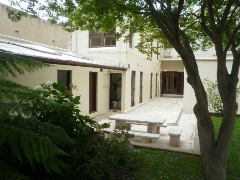 8 Moore Park  Rd, Paddington NSW 2021