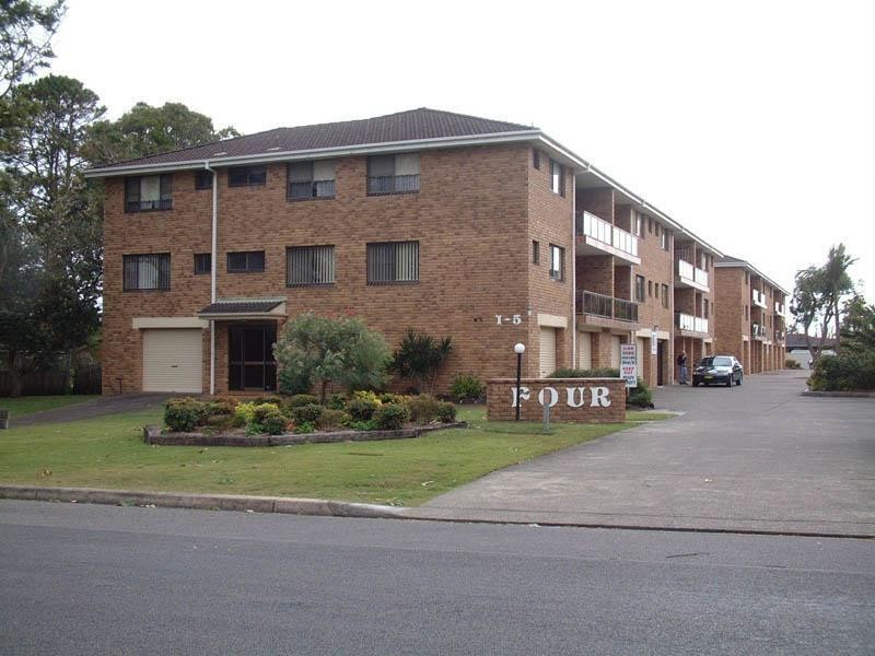 24/1  North St, Tuncurry NSW 2428