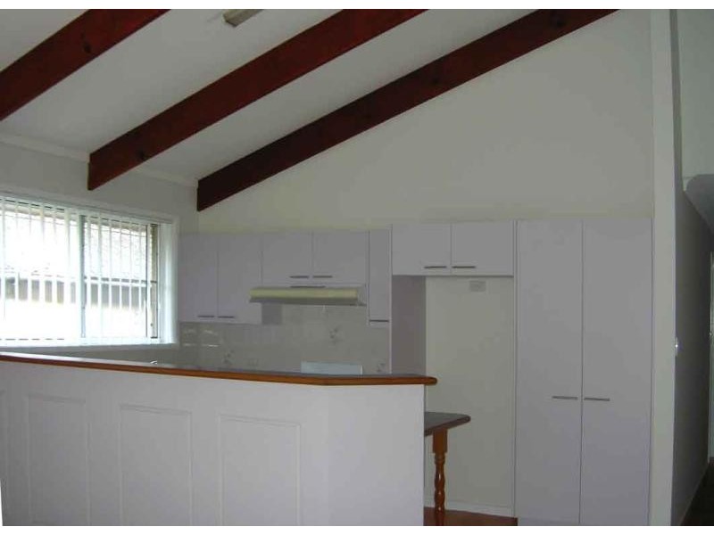 2/13 Helen  St, Forster NSW 2428