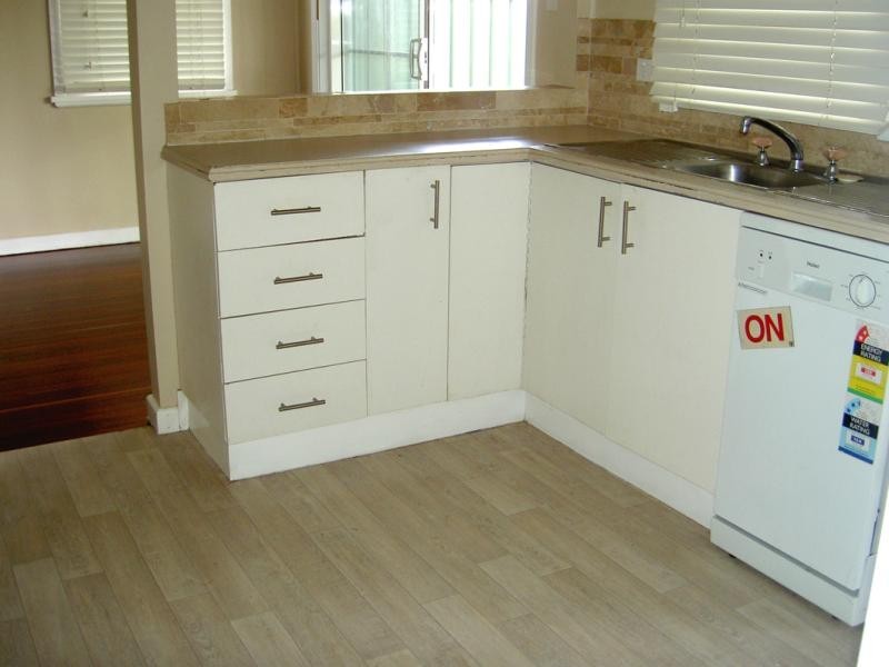 2/24 Robert  St, Forster NSW 2428