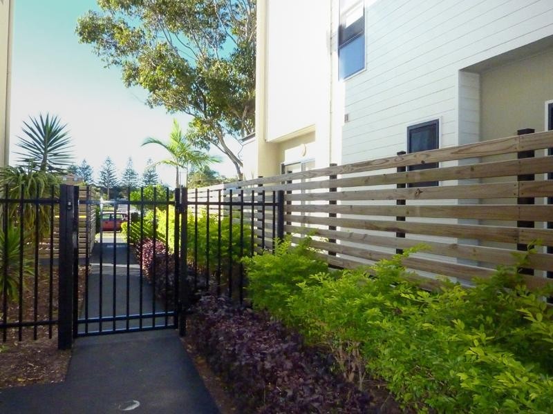 1/60-62 Wharf St, Tuncurry NSW 2428