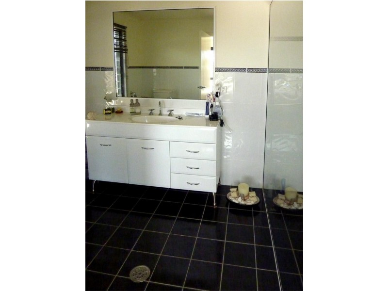 7 Affleck Cl, Forster NSW 2428