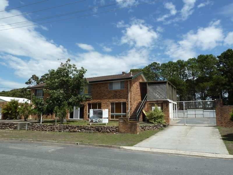 9 Norfolk St, Tuncurry NSW 2428