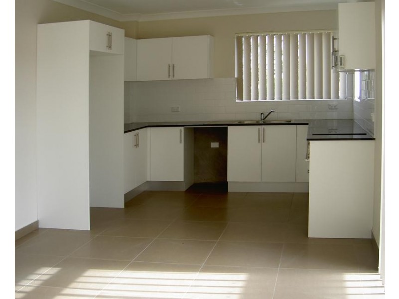 2/126 Manning  St, Tuncurry NSW 2428