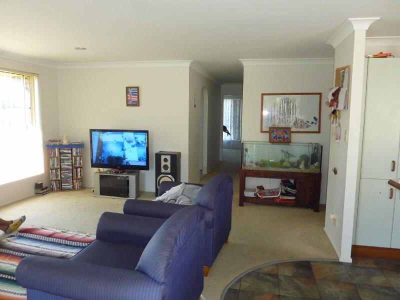 9  Arlington Pl, Forster NSW 2428