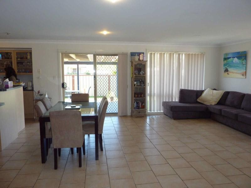 8  Eyre Cres, Forster NSW 2428