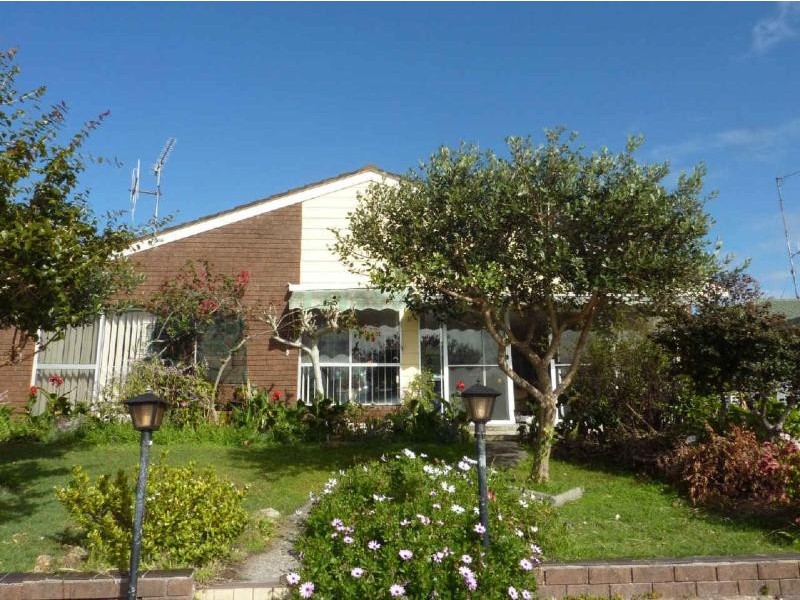 23  Cavill Ave, Forster NSW 2428