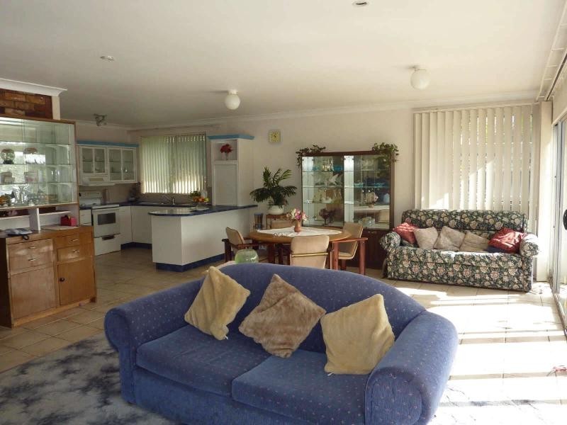 23  Cavill Ave, Forster NSW 2428