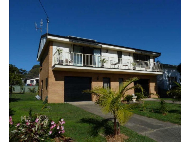 62  Strand St, Forster NSW 2428