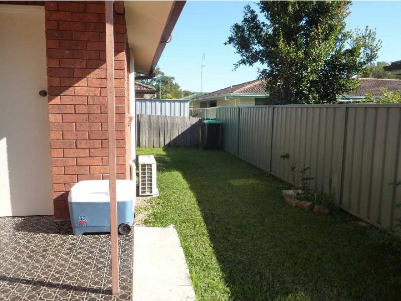 2/5  Fairway Cres, Forster NSW 2428
