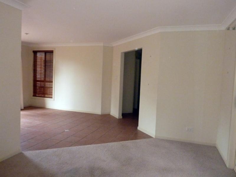 2/8 Elizabeth St, Forster NSW 2428