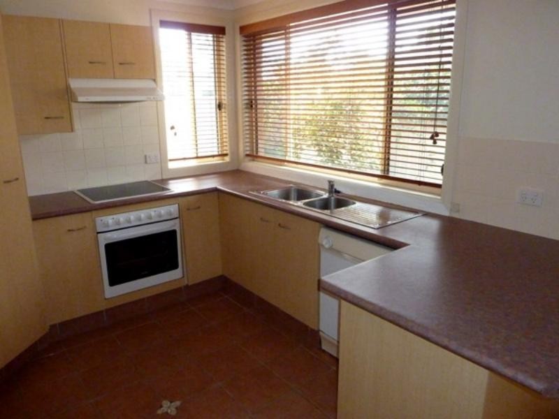 2/8 Elizabeth St, Forster NSW 2428