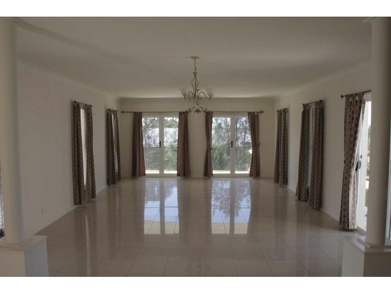 316  Diamond Beach Rd, Diamond Beach NSW 2430