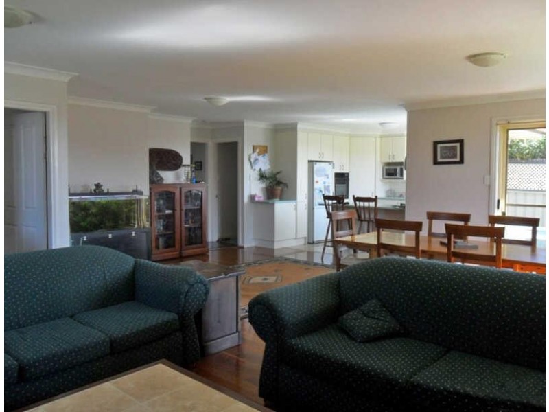 17  Akala Cres, Forster NSW 2428