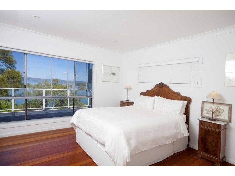 49  Green Point Dr, Green Point NSW 2428